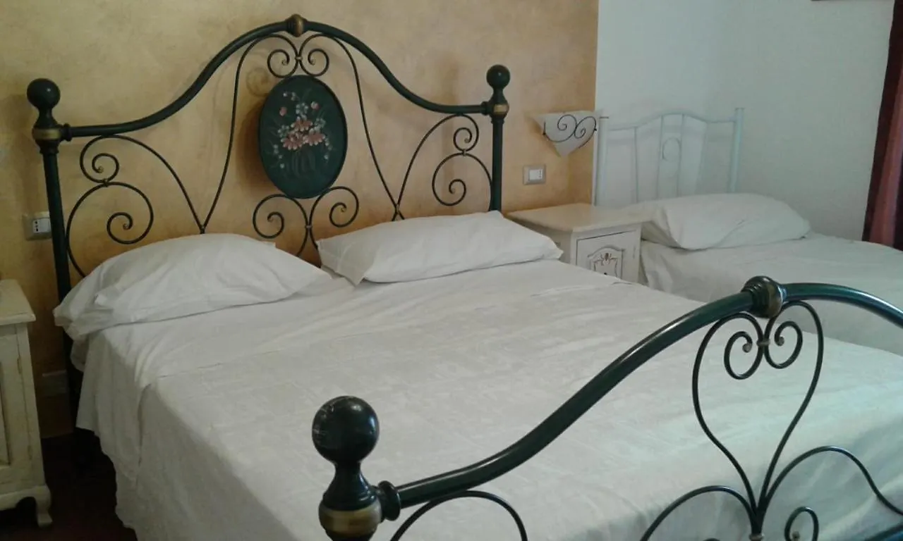 Pensione S. Antonio Ristorante Silvia Furci Siculo 0*,  Włochy