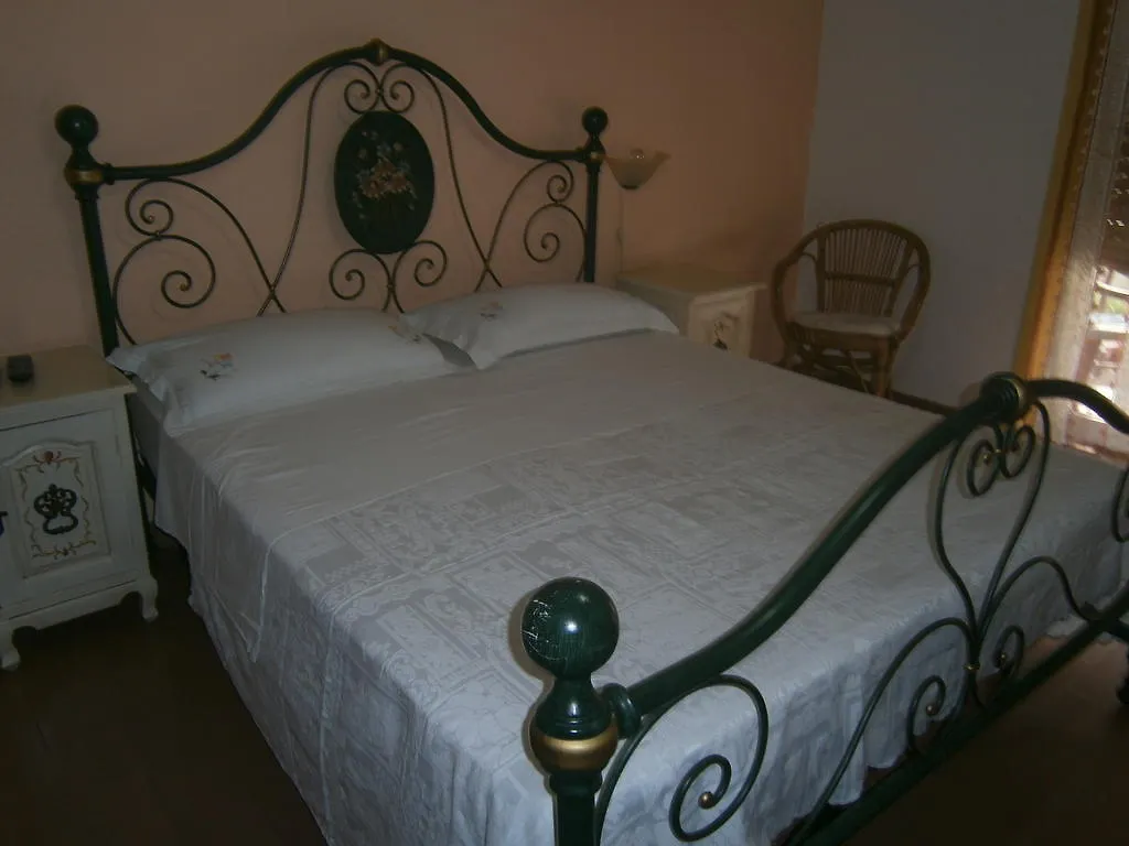 Affittacamere Pensione S. Antonio Ristorante Silvia Furci Siculo