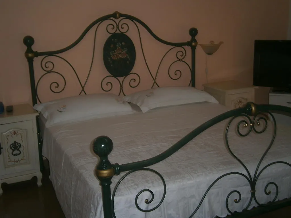 Pensione S. Antonio Ristorante Silvia Furci Siculo Italia
