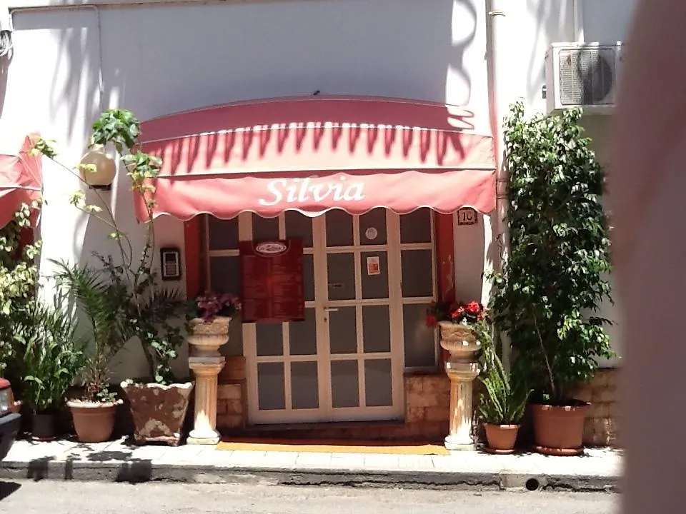 Pensione S. Antonio Ristorante Silvia Furci Siculo 0*,