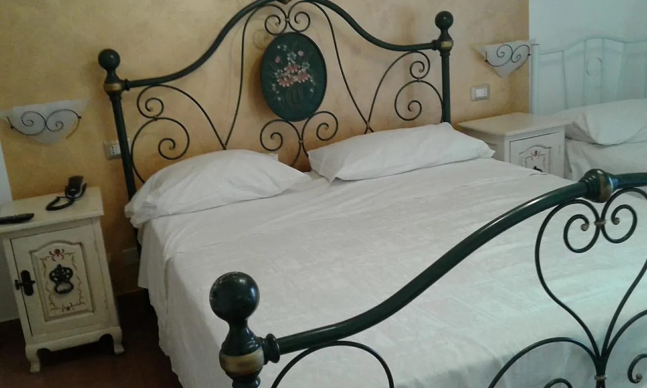 Pensione S. Antonio Ristorante Silvia Furci Siculo Affittacamere